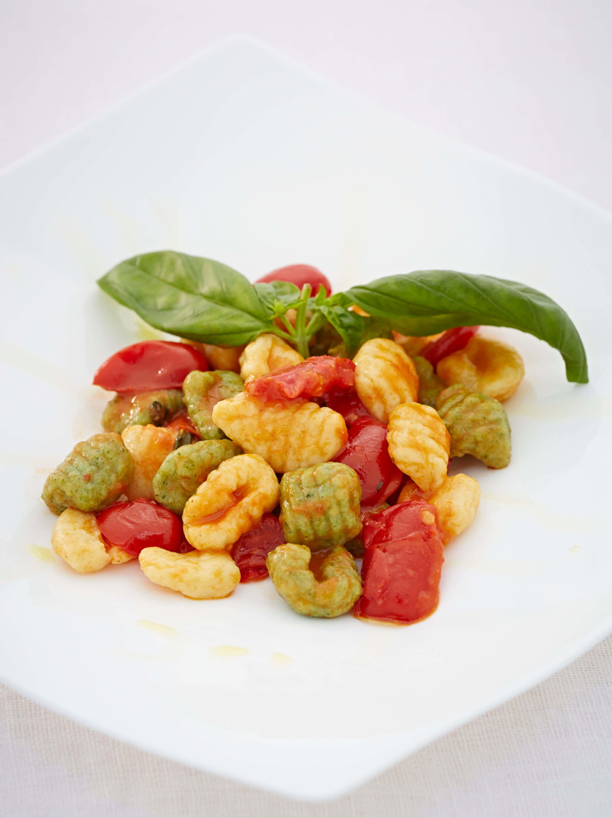 Fiesole style potato dumplings with fresh tomato and basil