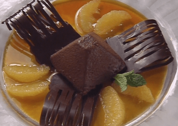 Chocolate Crispy Praline Pyramid ▶