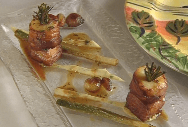 Roasted Scallops and Braised Pork Belly with Celeriac Puree and Rosemary Sauce ▶