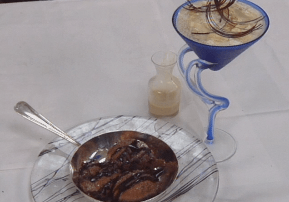 Chocolate Beignets With a Cappuccino Milkshake ►