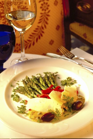 Asparagus with Red Onion Vinaigrette