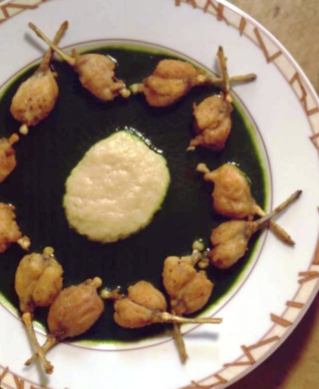 Frog Legs with Garlic and Parsley Sauces