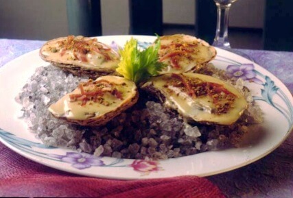 Oysters in Champagne Sauce ►
