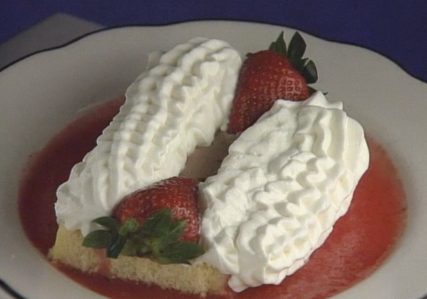 Chocolate Mousse Cake with Strawberry Sauce ▶
