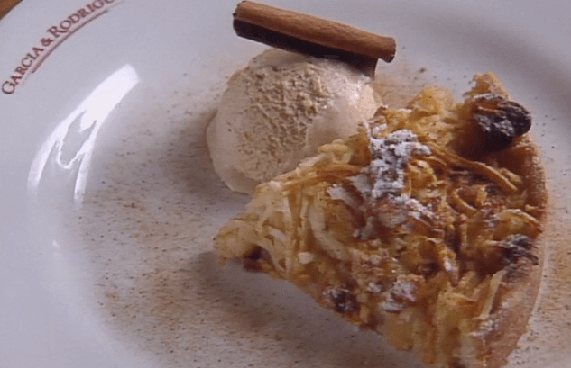 Apple Tart with Cinnamon Ice Cream ▶