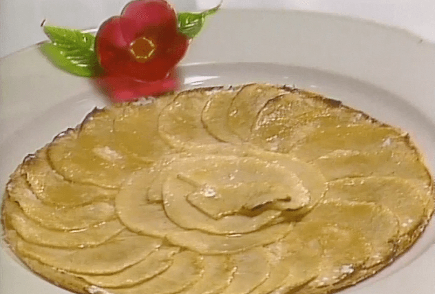 Warm Apple Tart ►