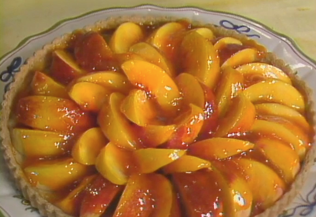 Cinnamon Peach Tart ►