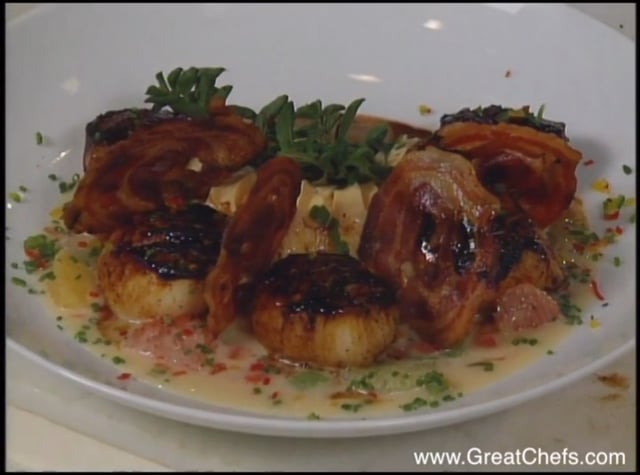 Chili-seared Scallops and Baked Pancetta