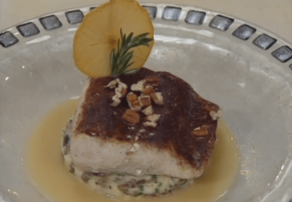 Cinnamon-crusted Mahimahi with Apple Sauce