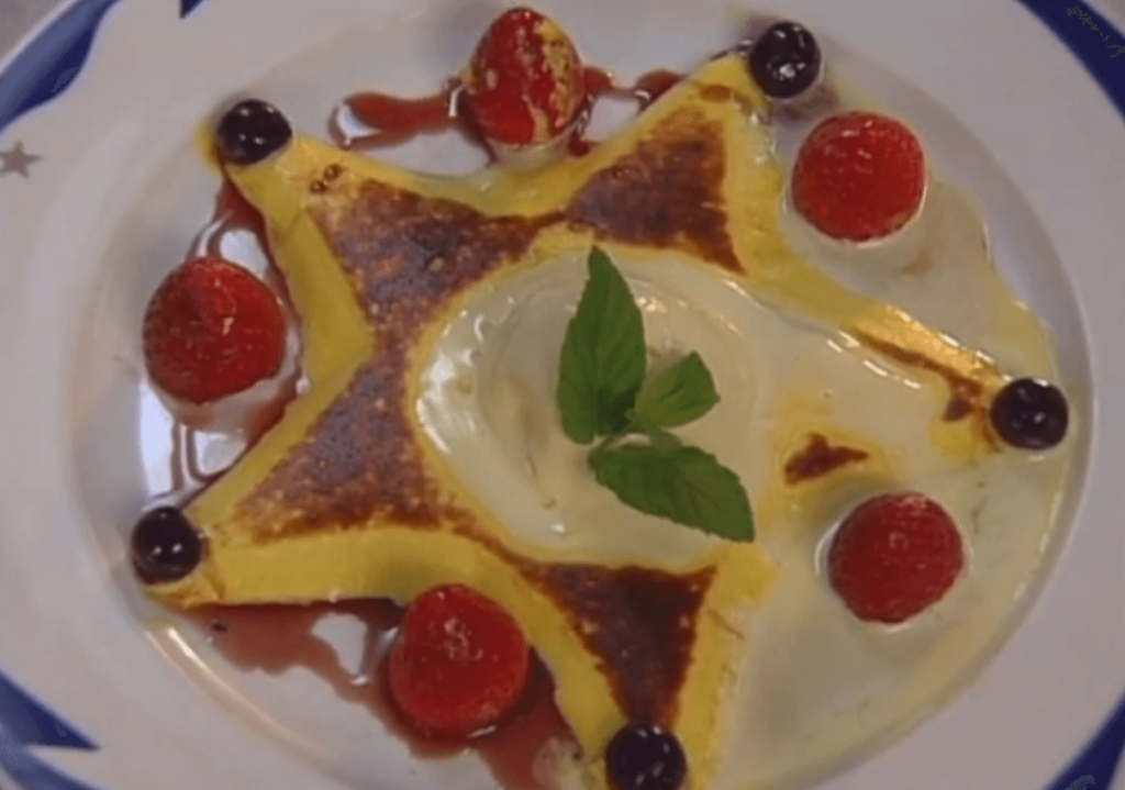 Zabaglione Sarah Venezia (Broiled Zabaglione with Fruit and Vanilla Ice Cream)