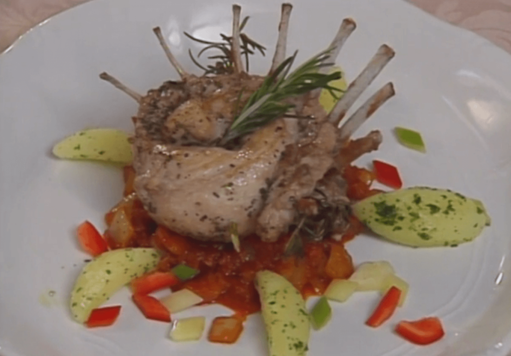 Baked Rabbit Crown with Letcho