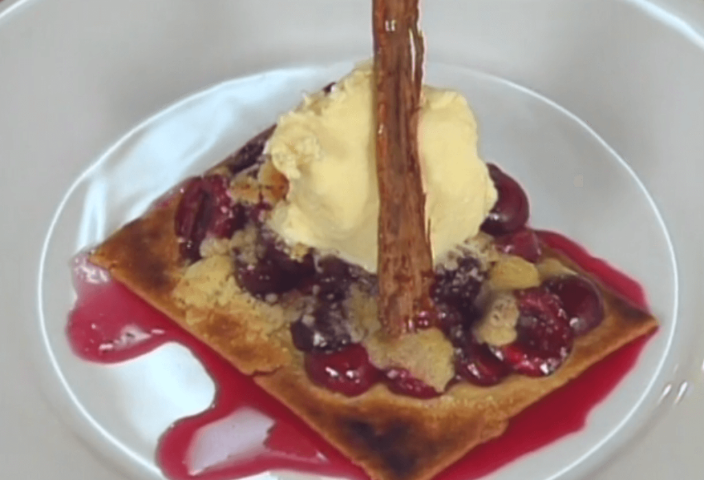 Cherry Pie with Ice Cream