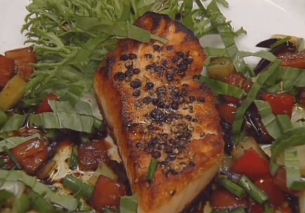 Peppered Salmon Nicoise