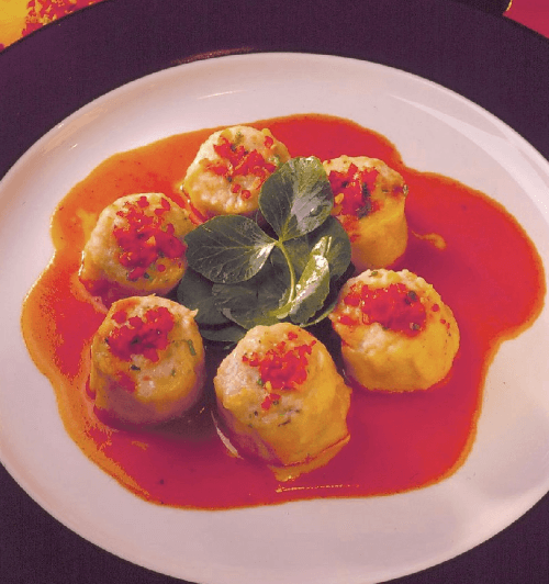 Crab Meat Sui Mei with Red Pepper Sauce